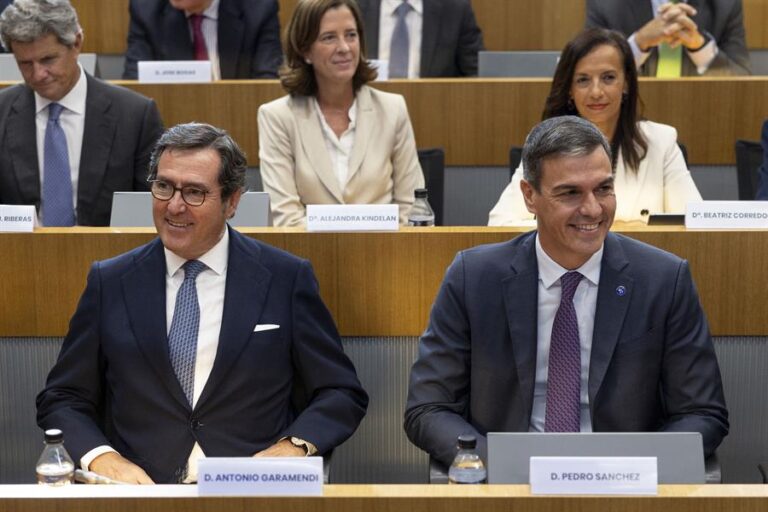 Sánchez se dedicará «en cuerpo y alma» a su investidura tras la actitud «nociva» de Feijóo