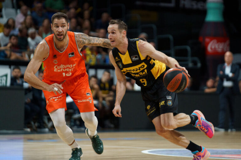 86-94. El Lenovo Tenerife cae en casa ante el Valencia Basket