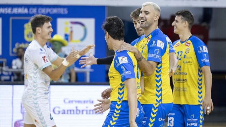 El primer título de la Supercopa de Voleibol se juega este domingo en TVCanaria