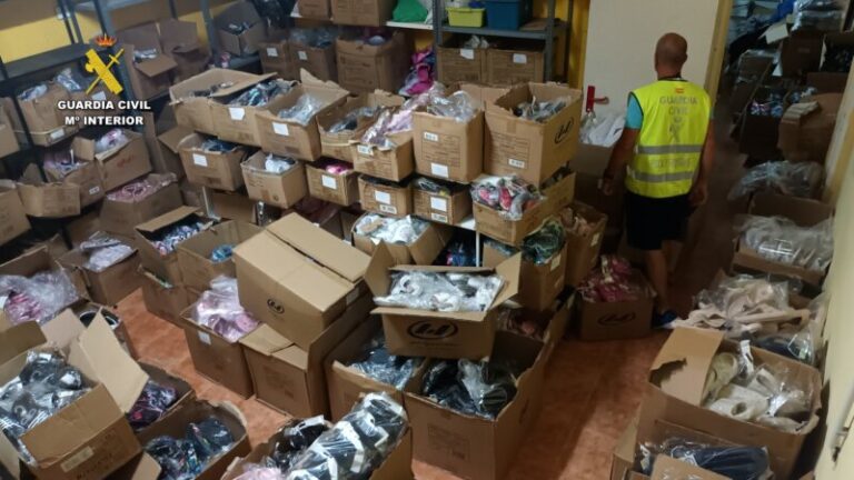 Intervienen 25.700 artículos falsificados en Santa Cruz de Tenerife con un valor en el mercado de 6 millones