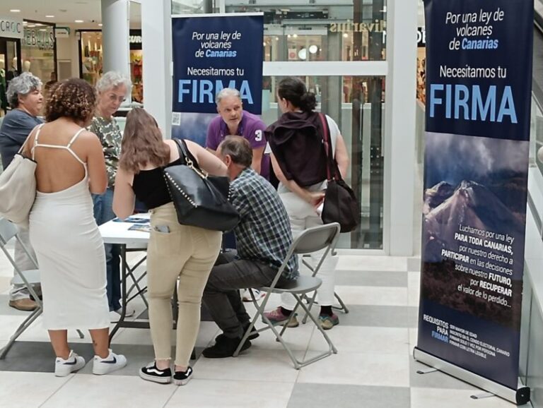 Más de 18.000 canarios firman la iniciativa legislativa popular de una ley frente a catástrofes volcánicas