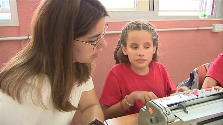 Los alumnos con ceguera comienzan el curso con apoyo de los equipos de la ONCE