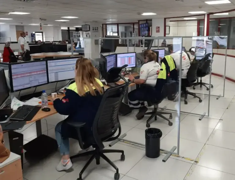 Rescatan a un joven del interior de una vivienda tras un incendio en el norte de Tenerife