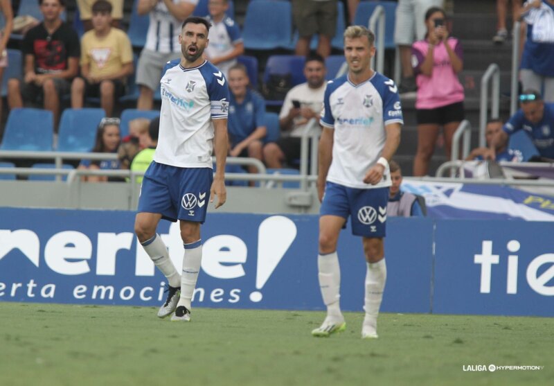 El Tenerife empata en casa del Mirandés