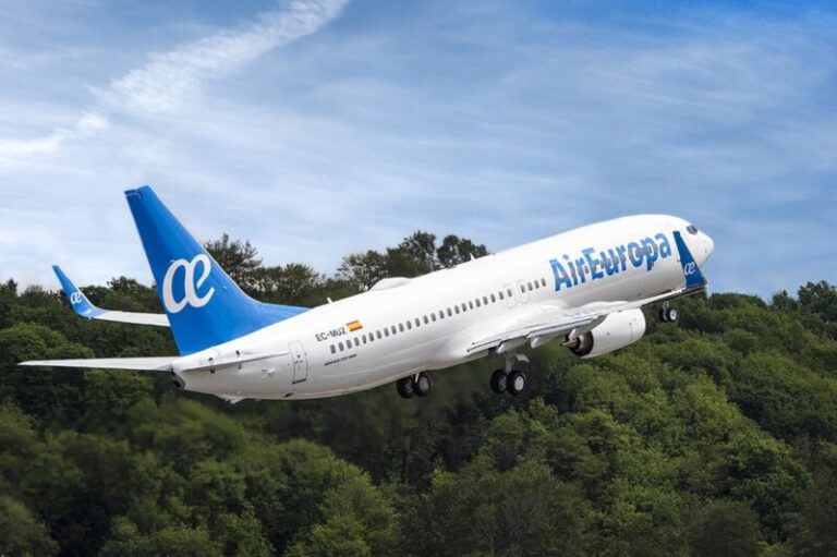 Air Europa añade 2.800 asientos a su oferta para viajar a Canarias en Navidad