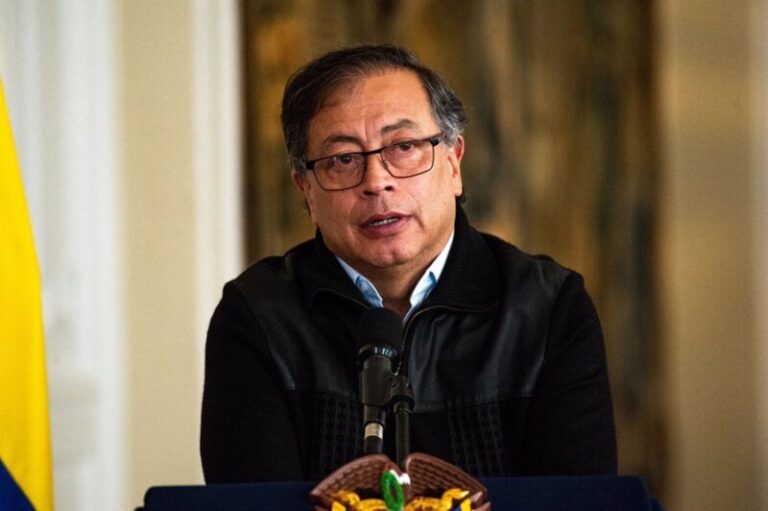 La Fiscalía de Colombia pide investigar la presunta financiación ilegal de la campaña de Petro