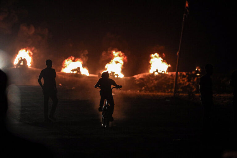 Israel bombardea un campamento de refugiados en el norte de Gaza