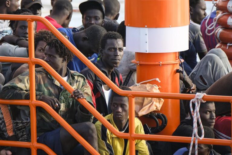 Lanzarote, desbordada por la llegada de 377 migrantes en menos de 24 horas