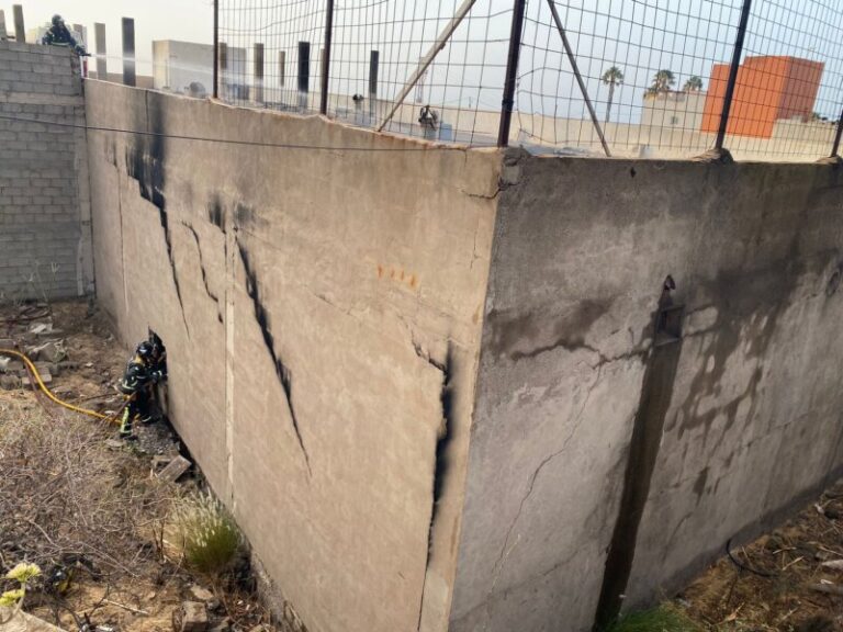 Incendio en una cochera de Santa Cruz de Tenerife