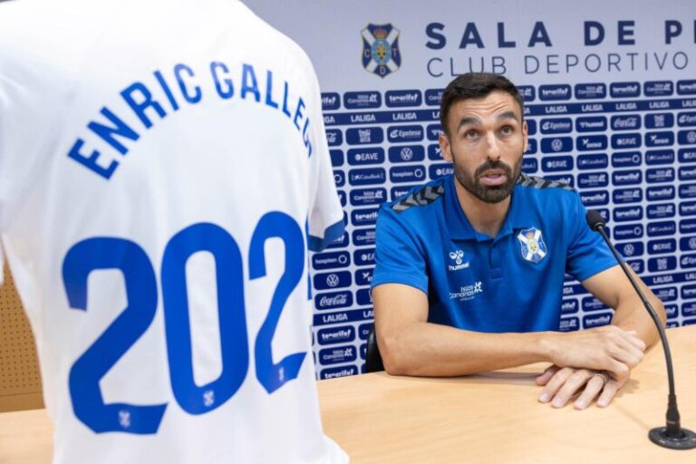 Enric Gallego, “muy feliz” por su renovación hasta 2025