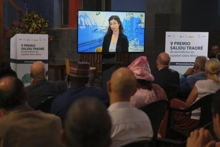 Glòria Pallarés, ganadora del premio Saliou Traoré