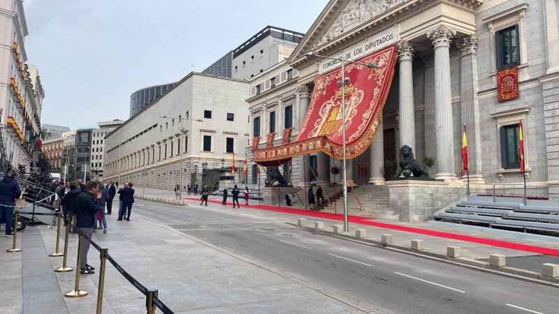 Zona habilitada para los medios de comunicación para seguir y contar en directo la jura de la Constitución / Silvia Mascareño / RTVC