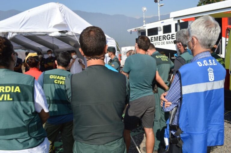 Retrasos en aduana impiden que los sensores de medición de gases no lleguen a Puerto Naos y La Bombilla