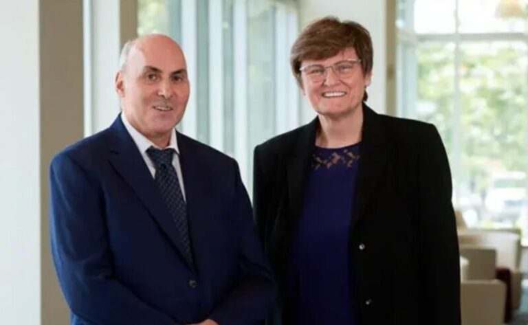 Katalin Karikó y Drew Weissman, premio Nobel de Medicina