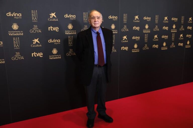 ‘La sociedad de la nieve’ y ‘20.000 especies de abejas’ lideran las nominaciones de los Goya