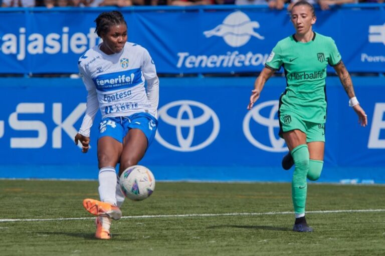 Primera victoria del Costa Adeje Tenerife ante el Atlético