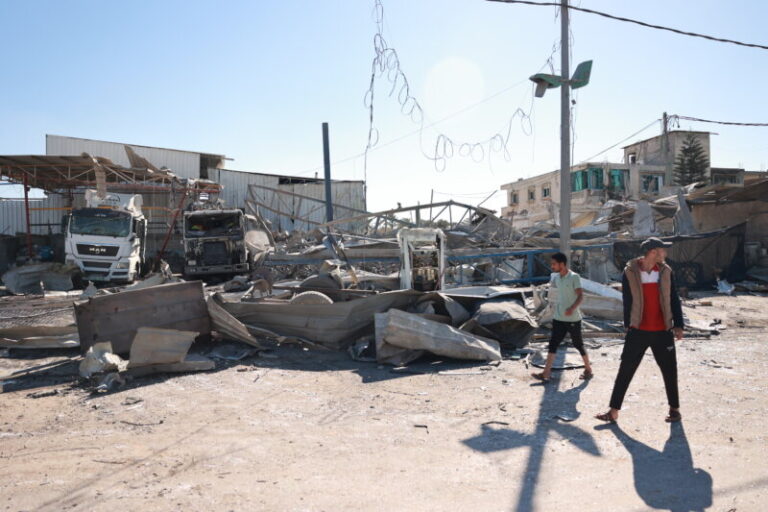 Las autoridades gazatíes desalojan el hospital de Al Shifa