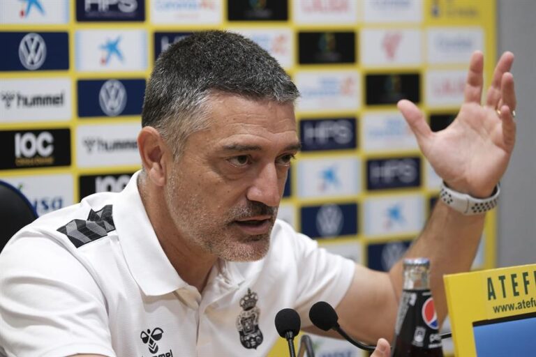 García Pimienta: “El equipo tiene que creer y competir para ganar al Betis”