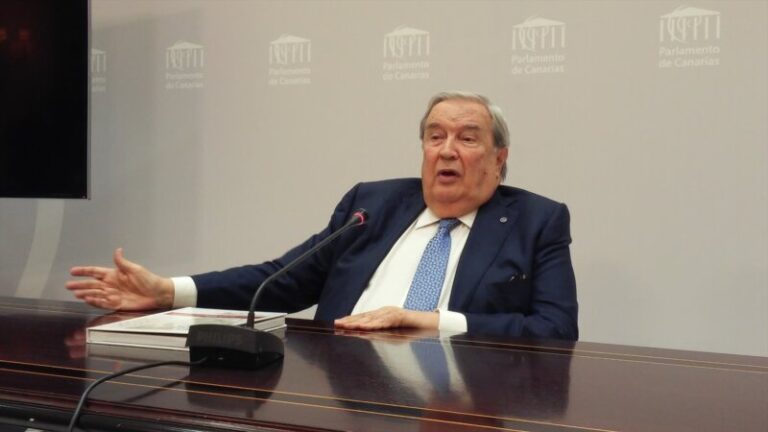 Saavedra, una figura “crucial” y “referente” en la política canaria