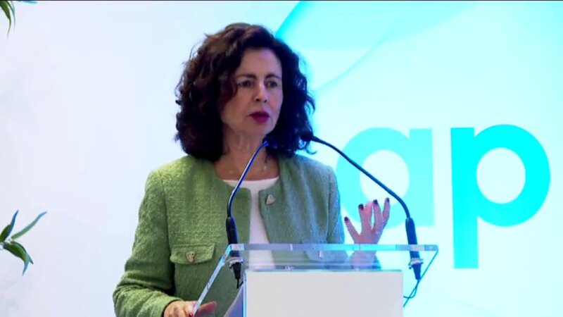 Matilde Asián presenta los presupuestos para 2024 en la sede de la Asociación para el Progreso de la Dirección en Tenerife