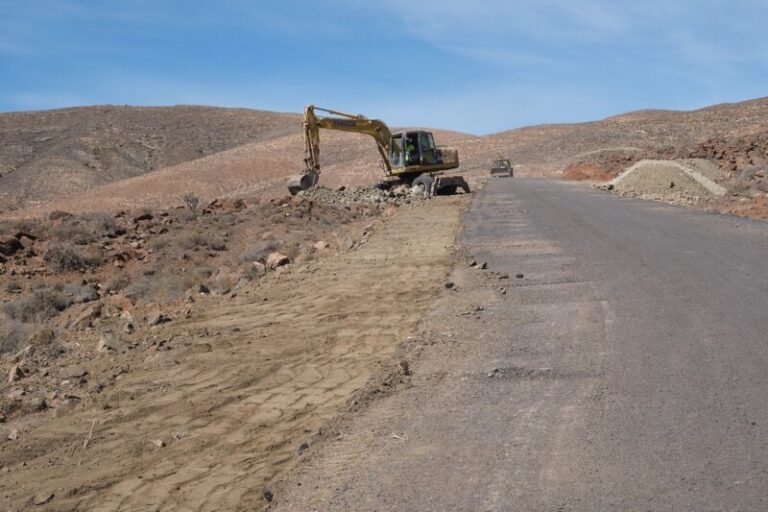 Avance de las obras de mejora en la carretera entre El Cardón y la FV-605 en Fuerteventura