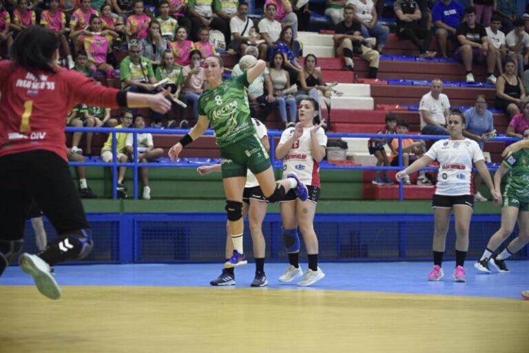 El Rocasa Gran Canaria avanza a los octavos de final de la EHF European Cup