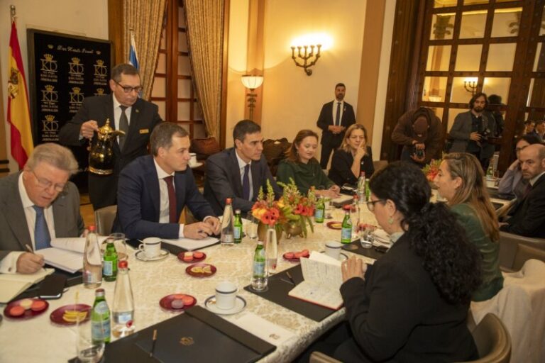 Sánchez defiende en Israel que la respuesta a Hamás “no puede implicar la muerte de miles de niños”