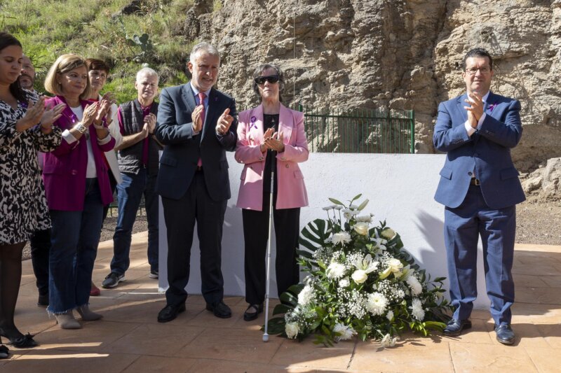 Torres anuncia que incoará como lugares de memoria Tefía y la Sima de Jinámar
