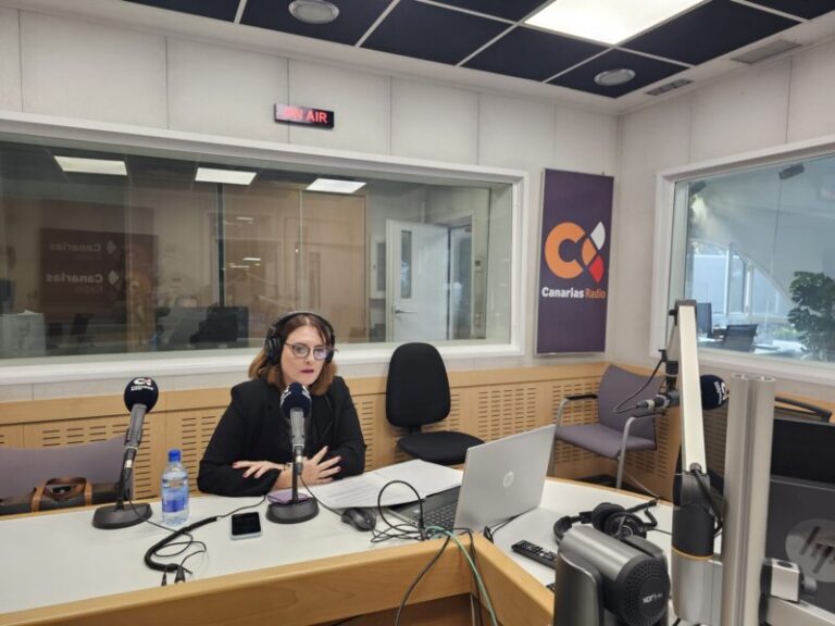 La consejera de Igualdad llama a “no ponerse de lado” frente a la violencia de género