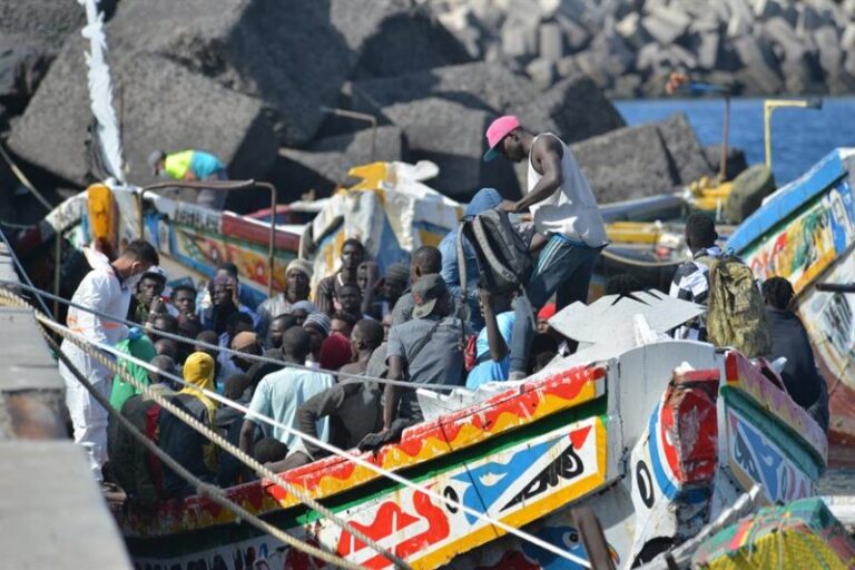 El Gobierno de España agilizará la información sobre el traslado de migrantes de Canarias