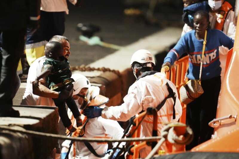 Luz verde al traslado de menores migrantes de Canarias a Euskadi