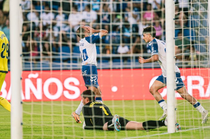 Imagen del encuentro entre el CD Tenerife y Villareal B en el Heliodoro Rodríguez López / CD Tenerife 