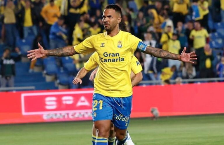Pimienta no cuenta con Jonathan Viera y el club busca una salida