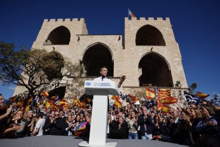 Feijóo avisa que “no van pasar una” y que “defenderán a España” frente al PSOE