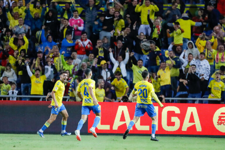 2-1. La UD Las Palmas acaba con la racha del Atlético de Madrid