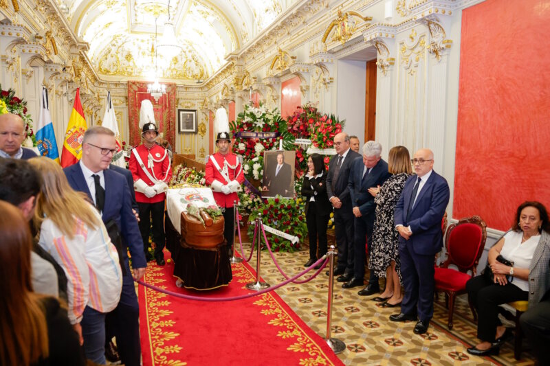 Hasta las cuatro de la tarde de este miércoles se podrá pasar por la capilla ardiente de Jerónimo Saavedra / Ayuntamiento de Las Palmas de Gran Canaria 