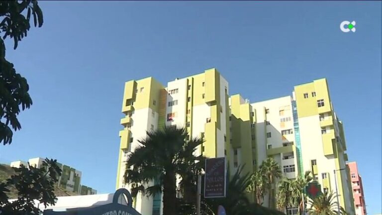 Una avería de agua afecta a 7.000 personas en Jinámar, Gran Canaria