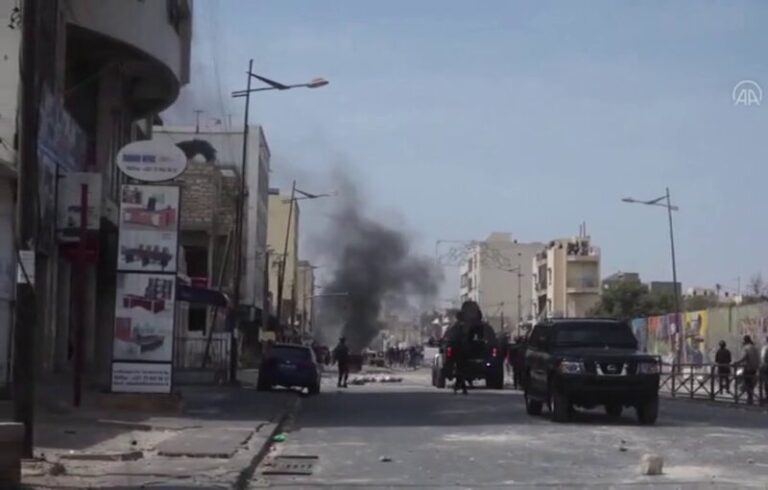 La crisis de Senegal arrastra a muchos a jugarse la vida en el mar para llegar a España