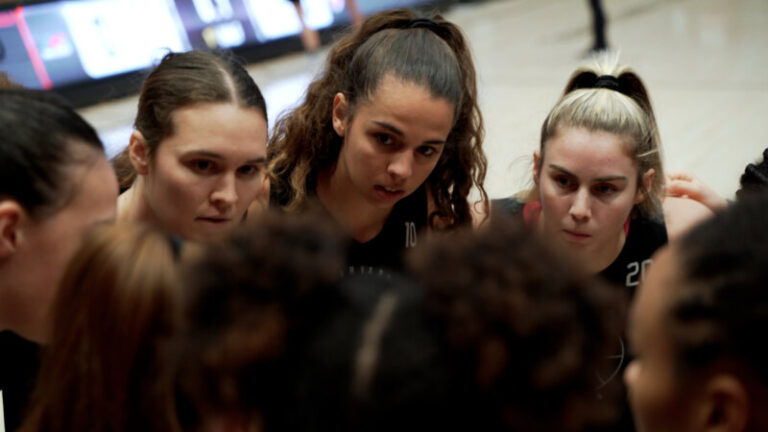 La jugadora agüimense Elena Roríguez protagoniza ‘Canarias en la cima’