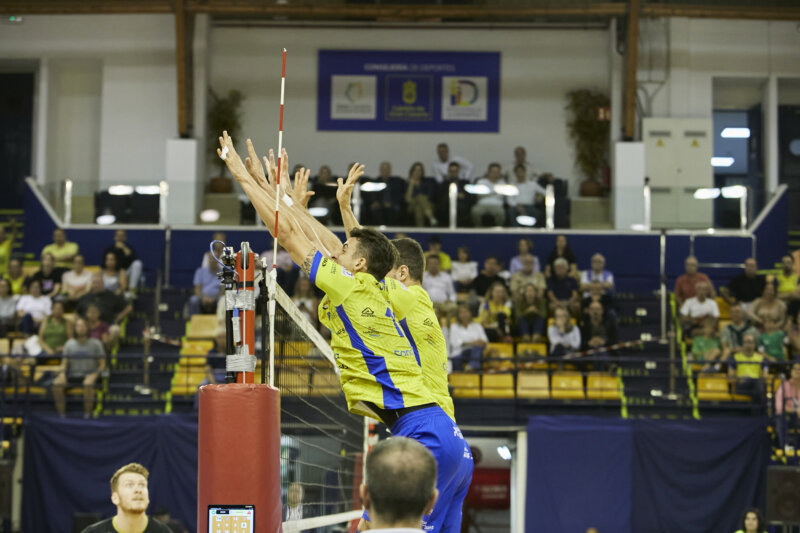Jugada del CV Guaguas en el partido frente al Jihostroj České Budějovice