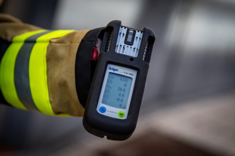 Nuevos sensores de gases en Puerto Naos y La Bombilla