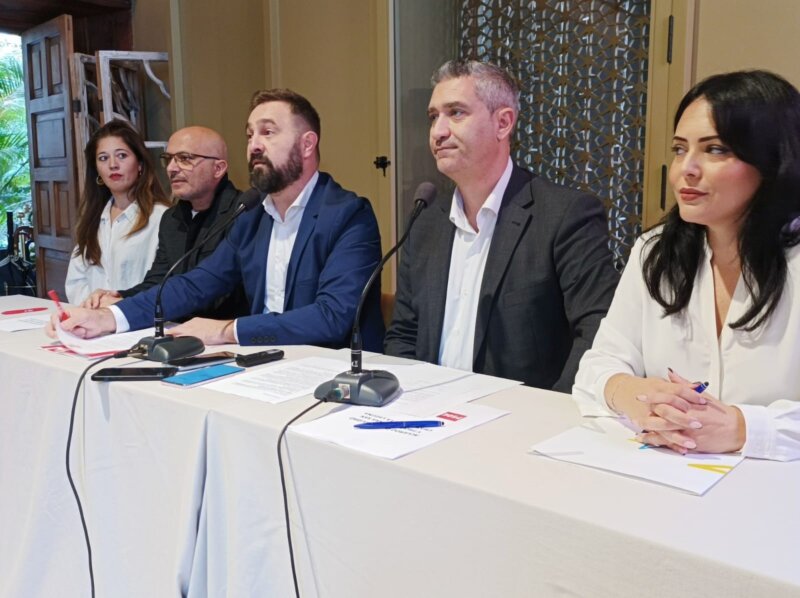 CC y PSOE alcanzan un acuerdo de "estabilidad y progreso" en La Laguna