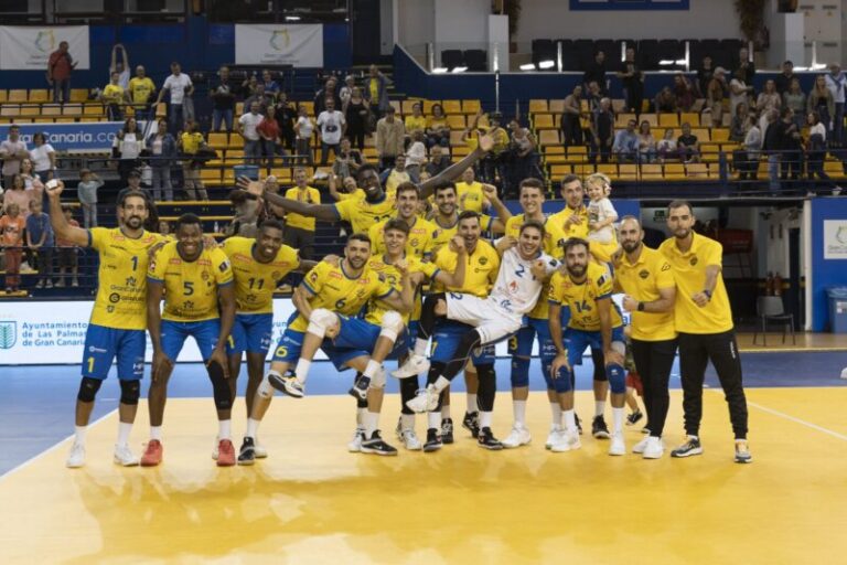 El CV Guaguas vence y se coloca líder de la SVM