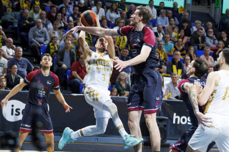87-92. El Obradoiro sorprende al Tenerife en un duelo de infarto