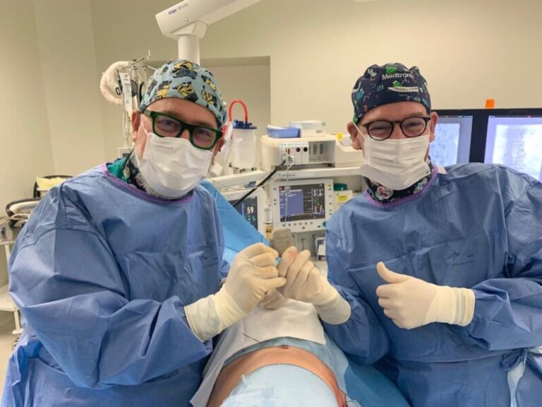 El HUC pone en práctica una nueva tecnología para ayudar a controlar el dolor crónico