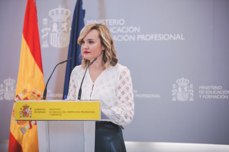 Educación propone prohibir el uso del móvil durante el horario lectivo en Primaria y ESO