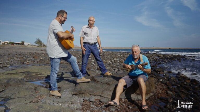‘Mirando al Mar’ vuelve en Nochebuena con un especial dedicado a la Navidad canaria
