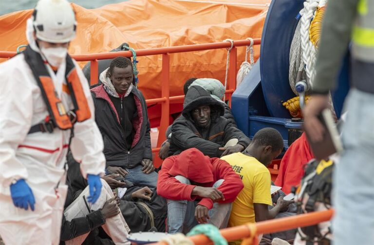 Sigue la llegada de migrantes a Lanzarote con dos nuevas expediciones de 106 personas