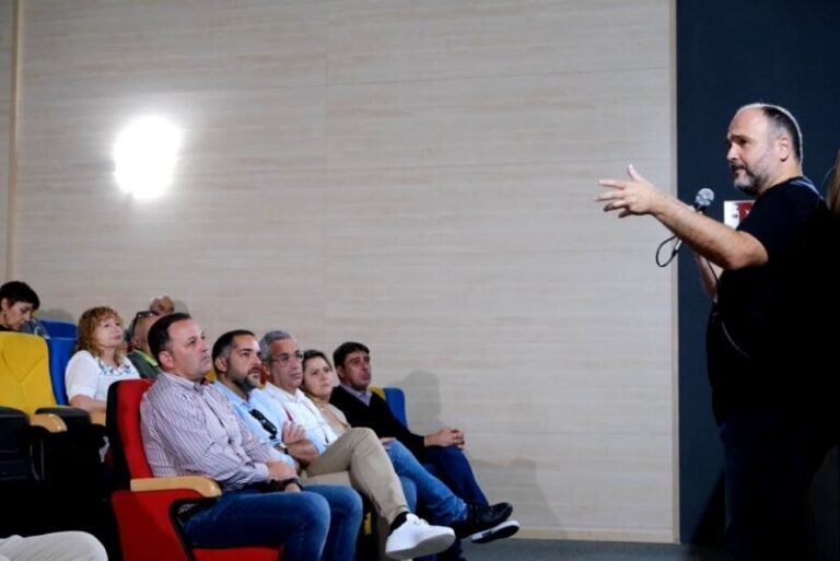 Valbuena afirma que van a luchar “a capa y espada” por el anterior decreto de reconstrucción de La Palma