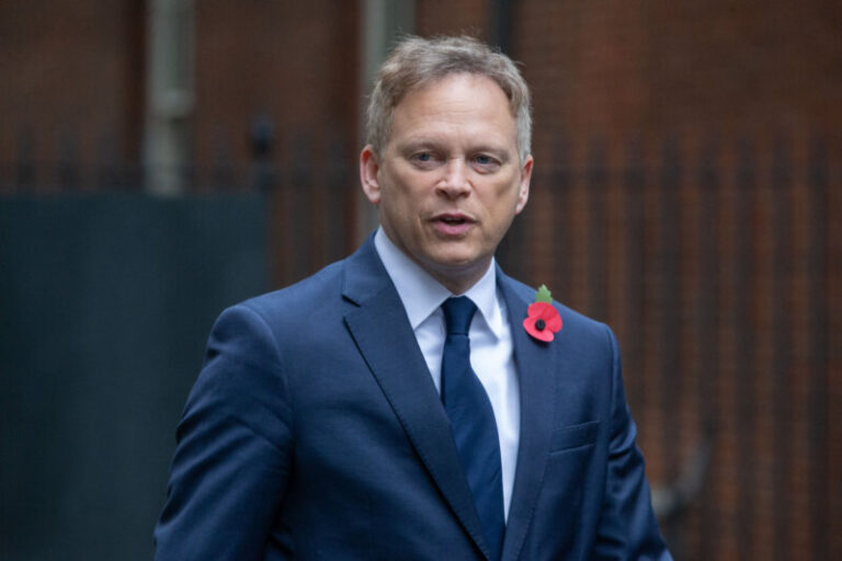 Reino Unido anuncia el envío de “cientos” de misiles a Ucrania para defenderse del último bombardeo ruso